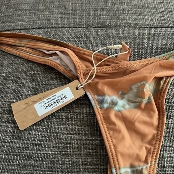 Skims Jelly Sheer Thong - Picture 3 of 6